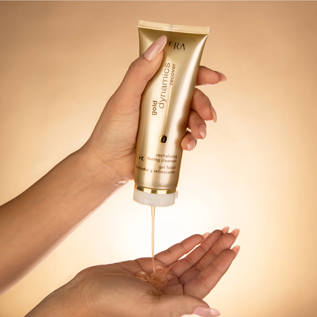 Gold Dynamics Revitalizing Toning Cleanser - Image 4